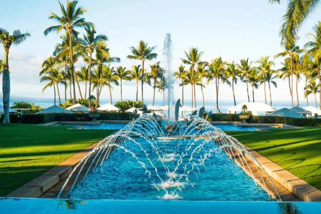/img/1016-hawaii-honeymoon-oahu.webp