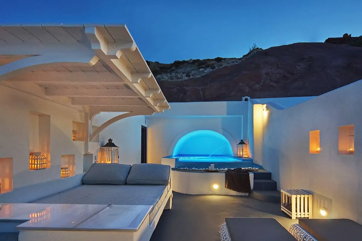 1056 grace hotel santorini