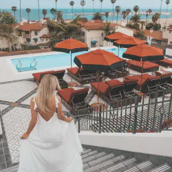 /img/1090-sunset-honeymoon.webp