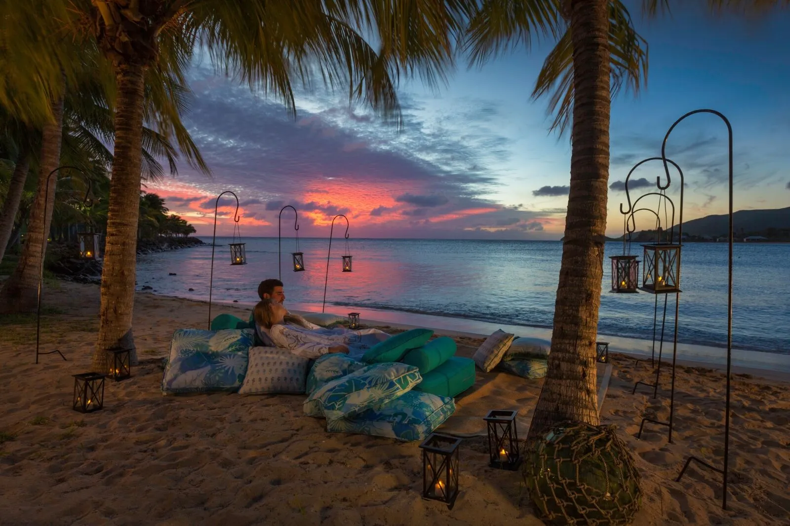 /img/745-sunset-caribbean-honeymoon.webp