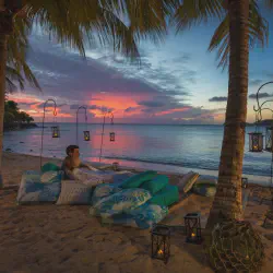 /img/745-sunset-caribbean-honeymoon.webp