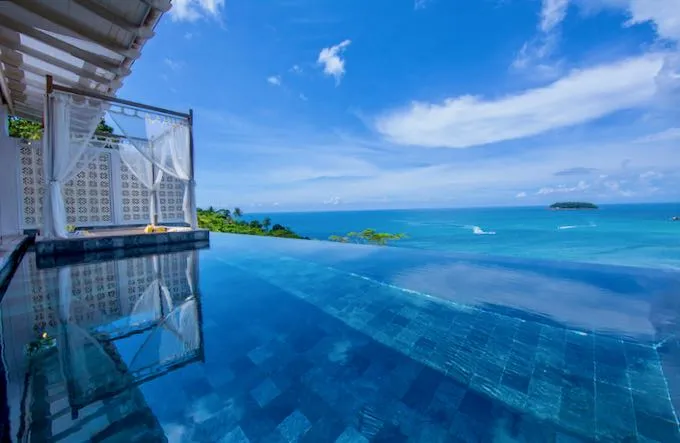 /img/796-phuket-luxury-hotel.webp