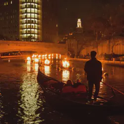 /img/860-kayaking.webp
