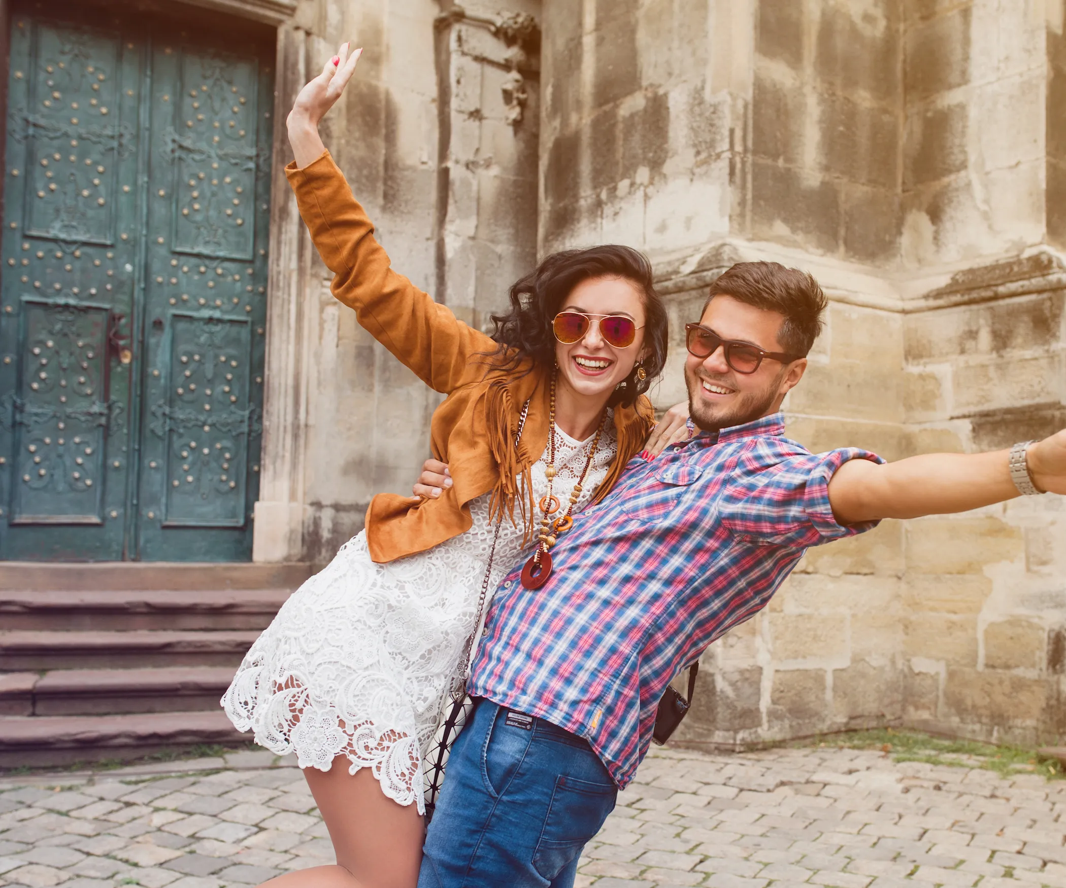 /img/875-european-landmarks.webp