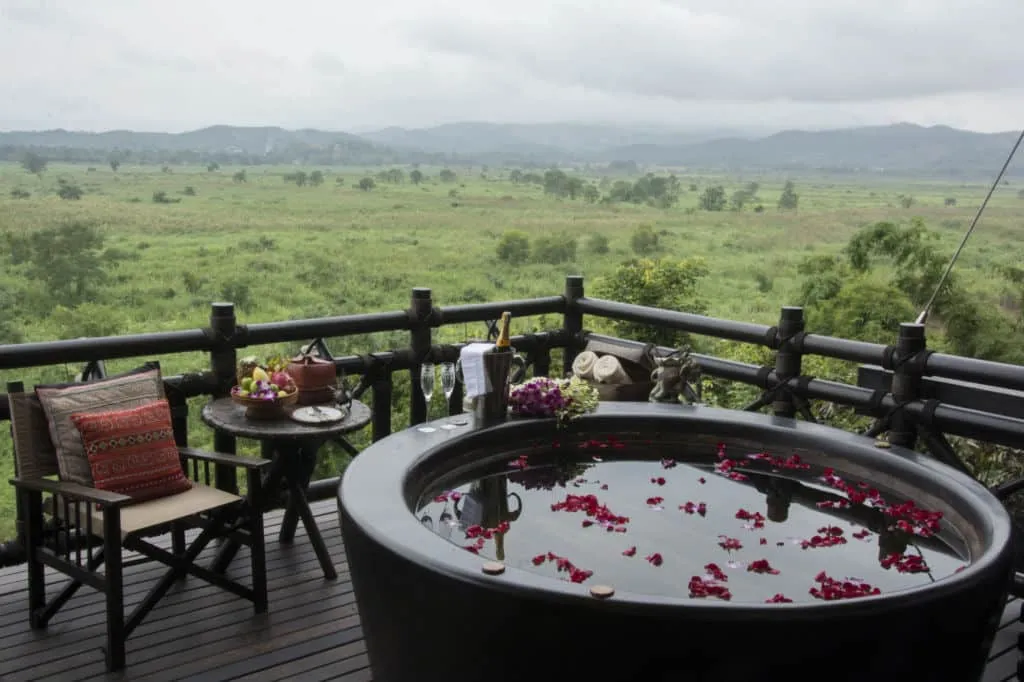881 honeymoon suite with ocean view