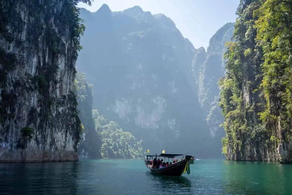 /img/889-low-key-honeymoon-planning.webp