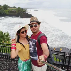 /img/917-darjeeling-tea-gardens-honeymoon.webp