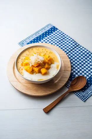 959 mango sticky rice