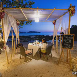 /img/980-phuket-dining-experience.webp